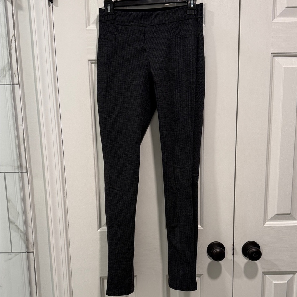 Max Studio Charcoal Houndstooth Leggings